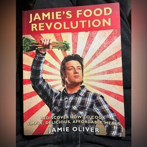 COOKBOOK Jamie's Food Revolution